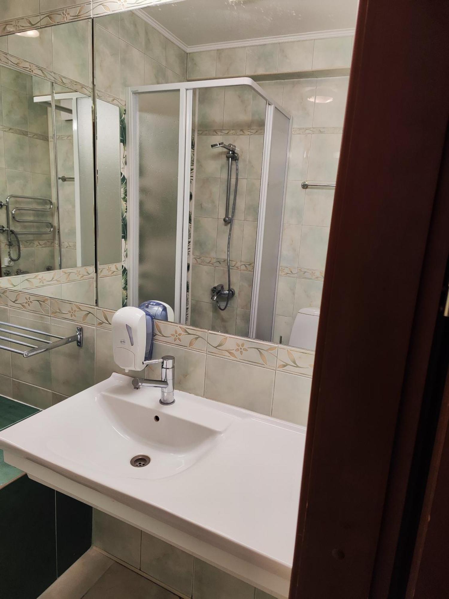 Bed&Blues Hotel Вилнюс Стая снимка